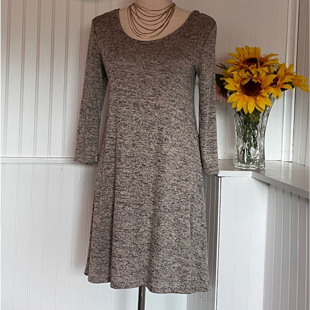 Grey Long Sheeved Criss-Cross Back Dress OLIVIA RAE